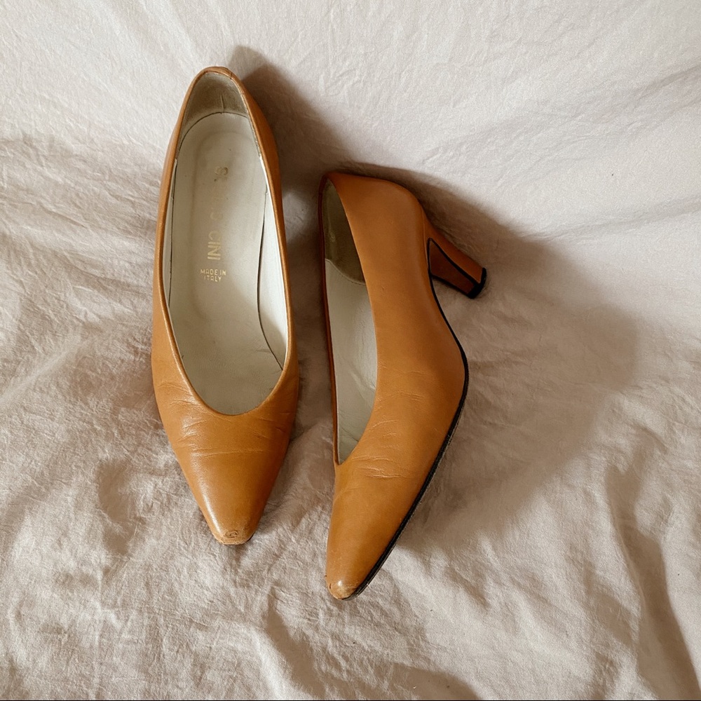 Vintage Italian Leather Pumps